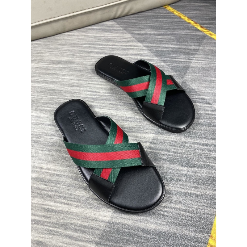 G*u*i slippers
